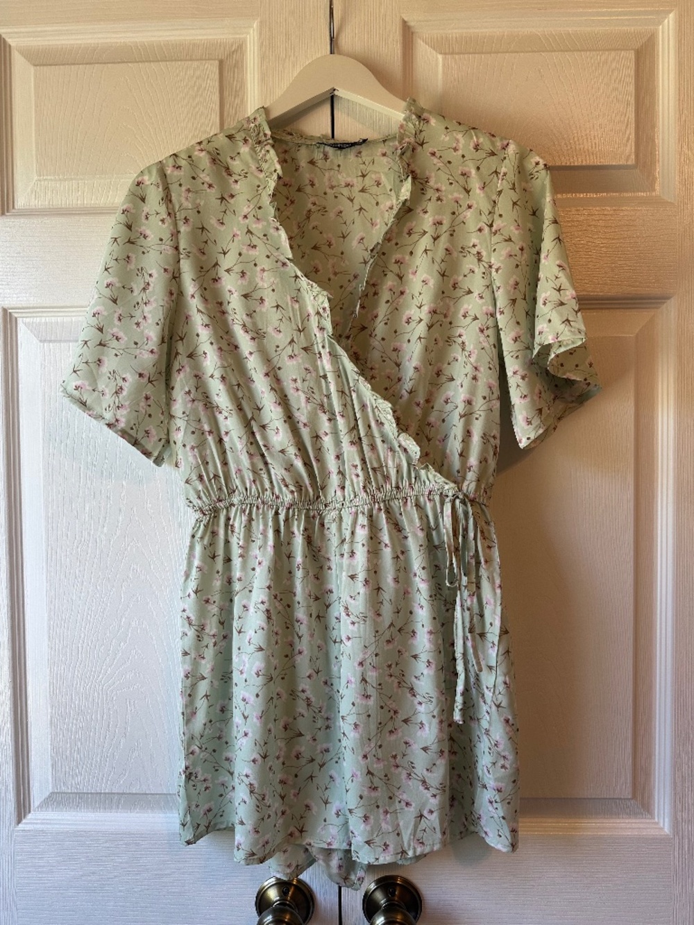 Boohoo Sage Green Pink Floral Wrap Romper US 6 Cottagecore